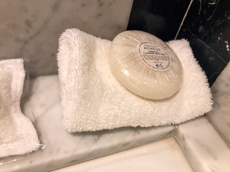 St Regis New York 5th Avenue Suite bath bar