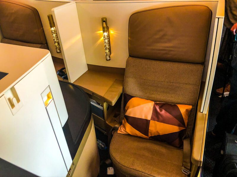 Etihad 787-9 business class seat