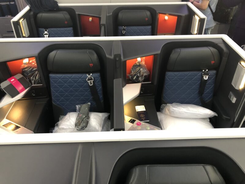 Delta One Suites A350 900 Seats 8b And 8c