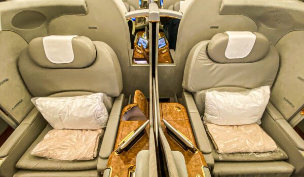 What’s the Difference Between First and Business Class? [All Airlines]