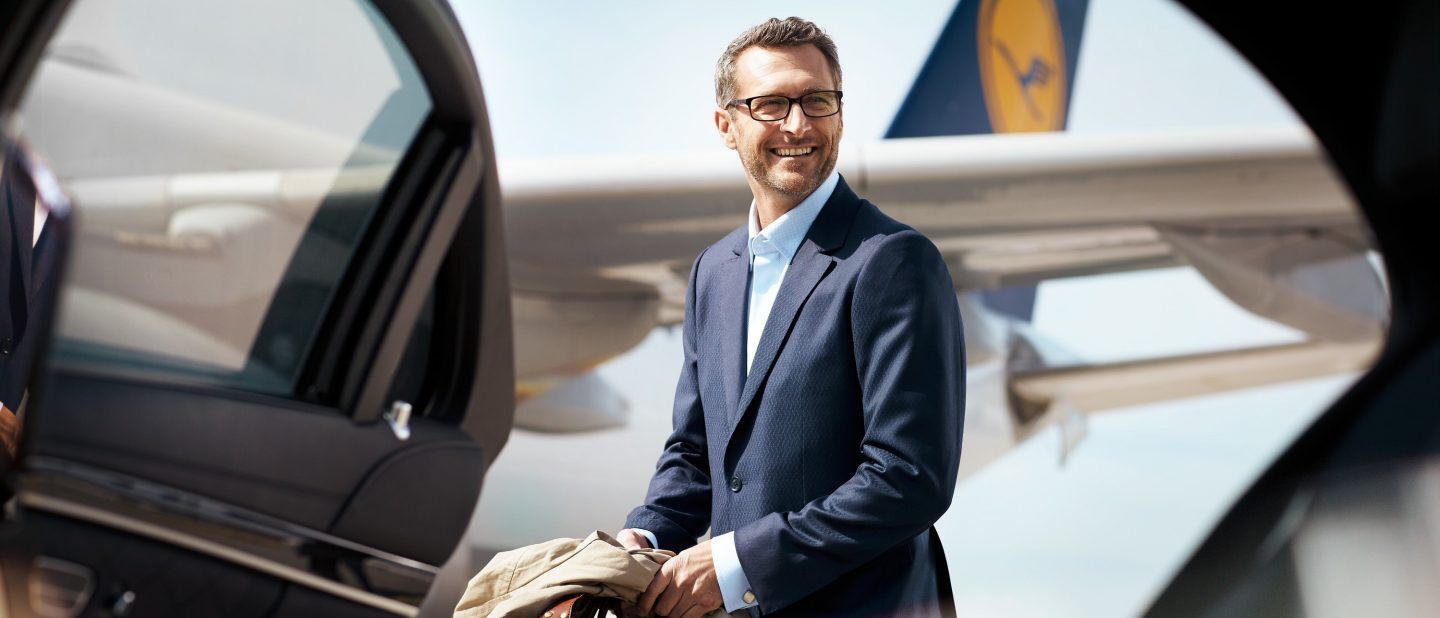 Lufthansa Airlines Passenger For Limousine Service