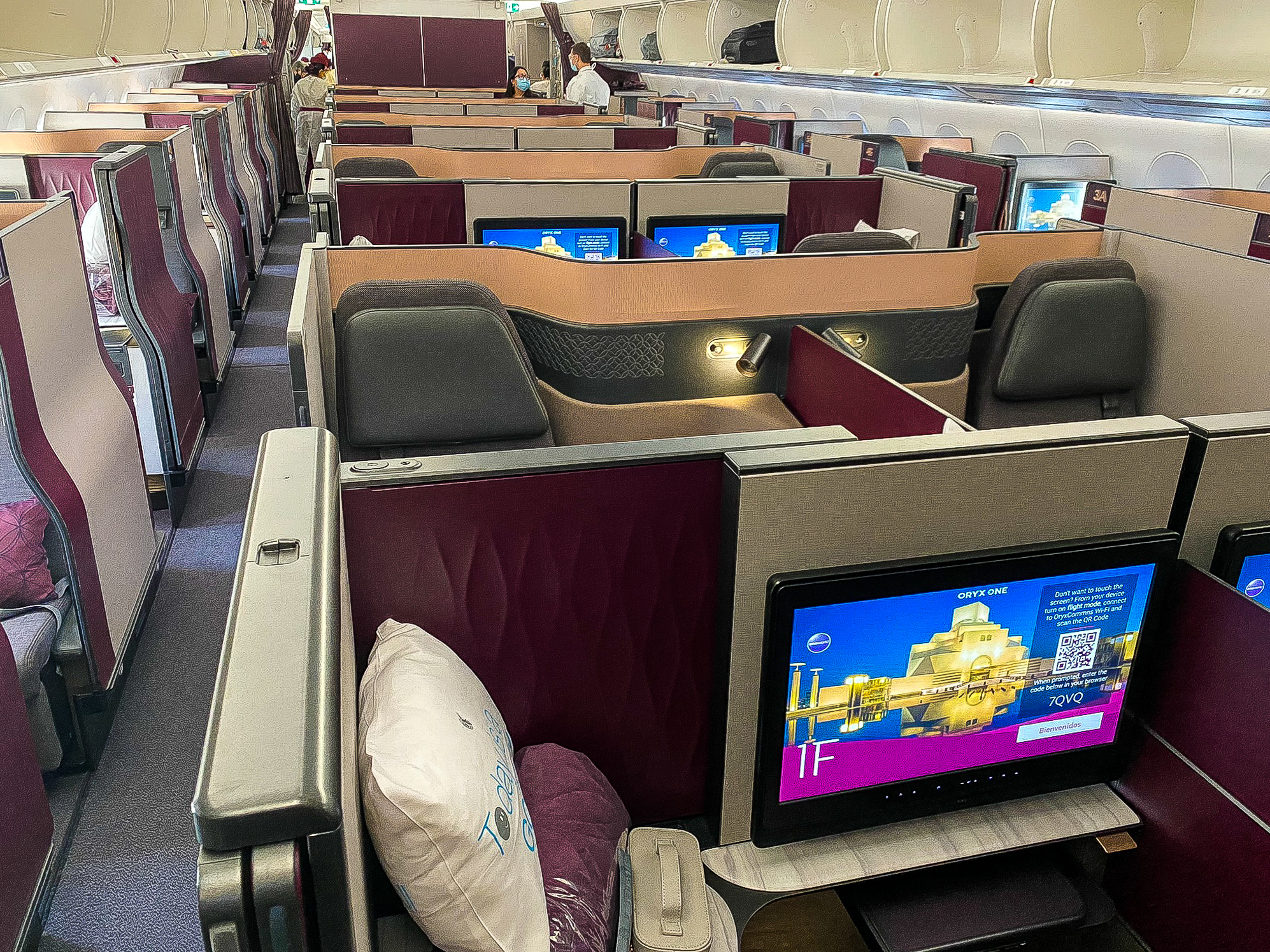 Qatar Airways Qsuites cabin 4