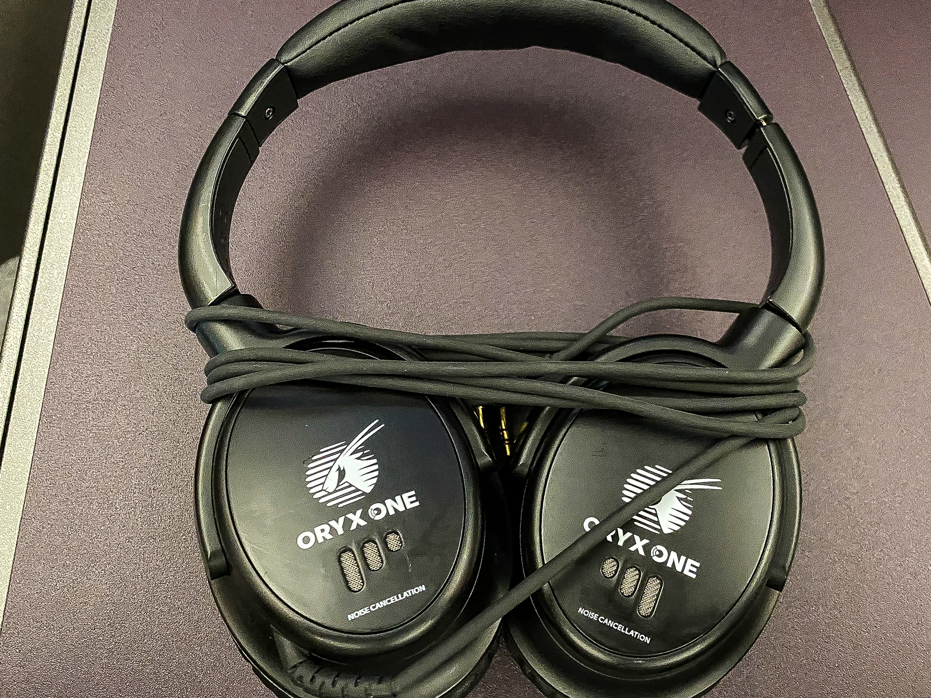 Qatar Airways Qsuites headphones