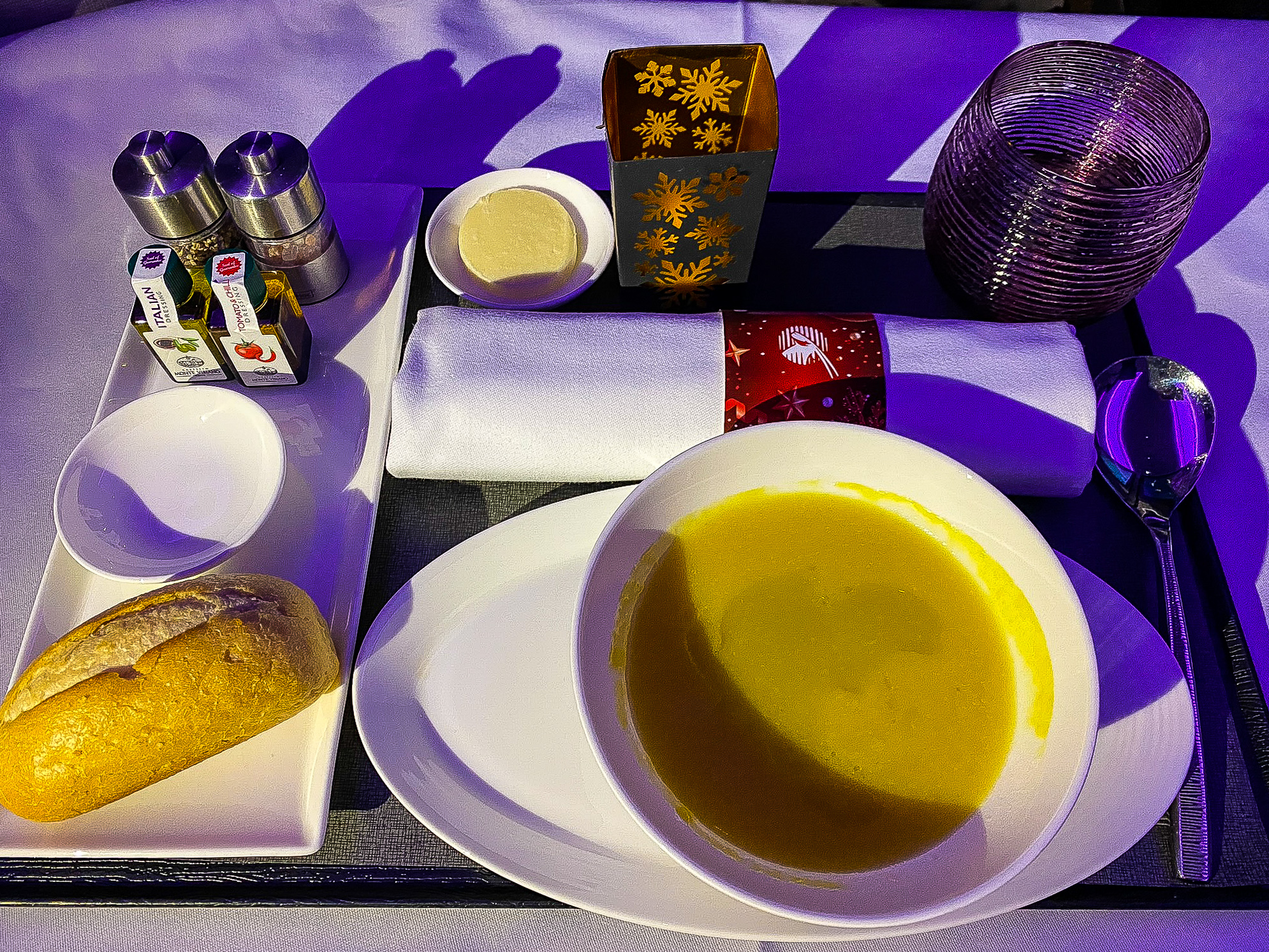 Qatar Airways Qsuites soup