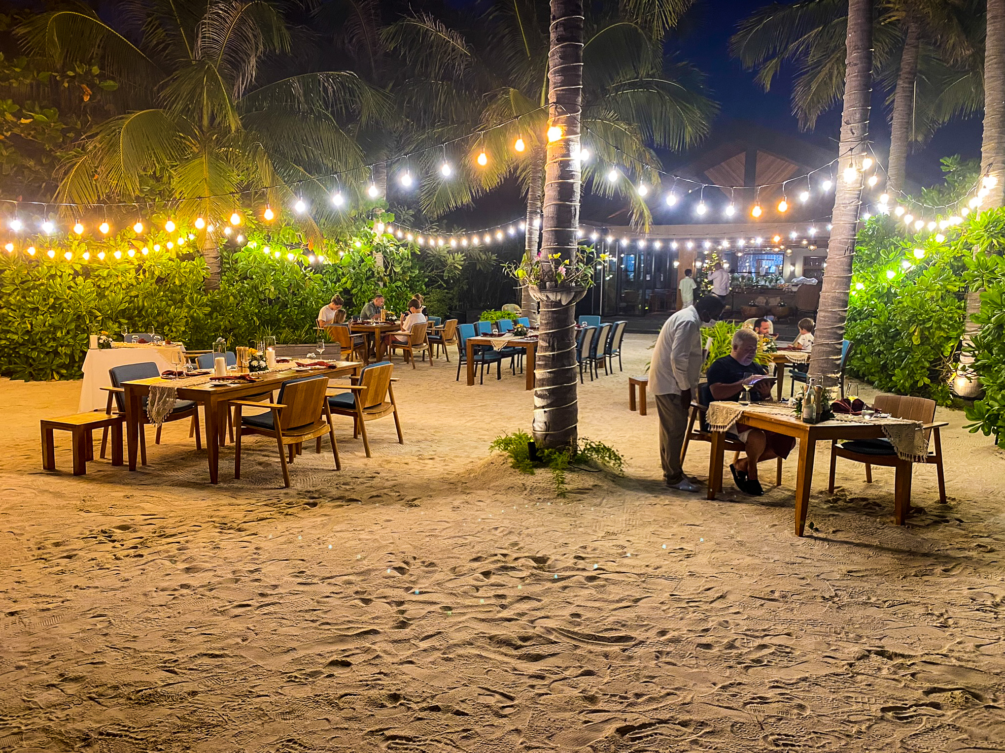 Waldorf Astoria Maldives Ithaafushi Glow outdoors continued