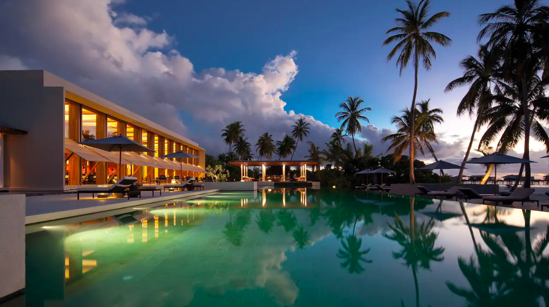 Park Hyatt Maldives - Infinity Pool