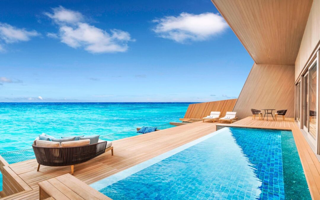The St. Regis Bora Bora Resort vs. The St. Regis Maldives Vommuli Resort [2025]