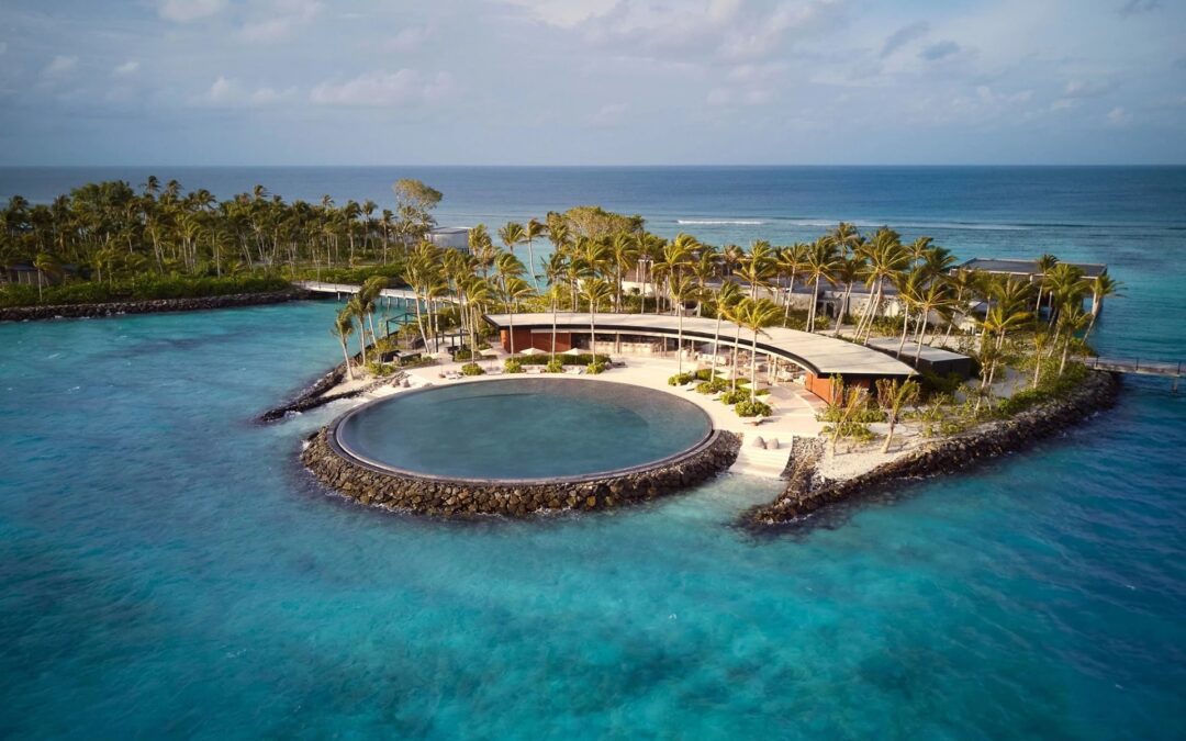 The Ritz-Carlton Maldives, Fari Islands vs Waldorf Astoria Maldives Ithaafushi [2025]