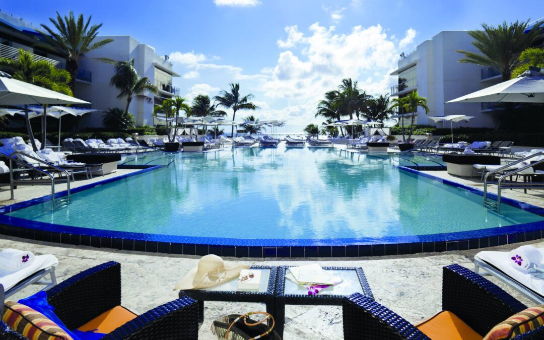 Four Seasons Hotel Miami vs The Ritz-Carlton South Beach [2025]