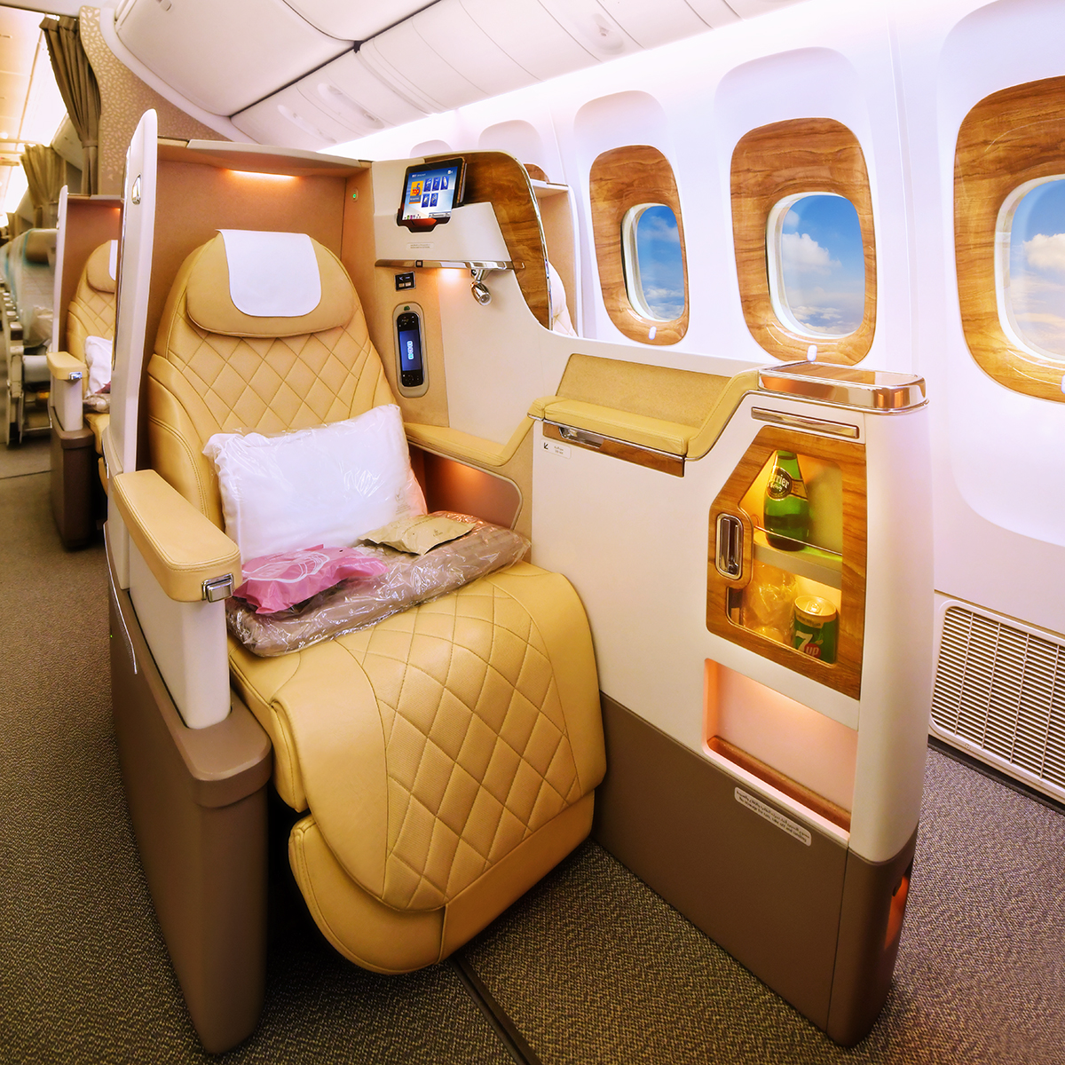 Emirates Business Class Seat - 777