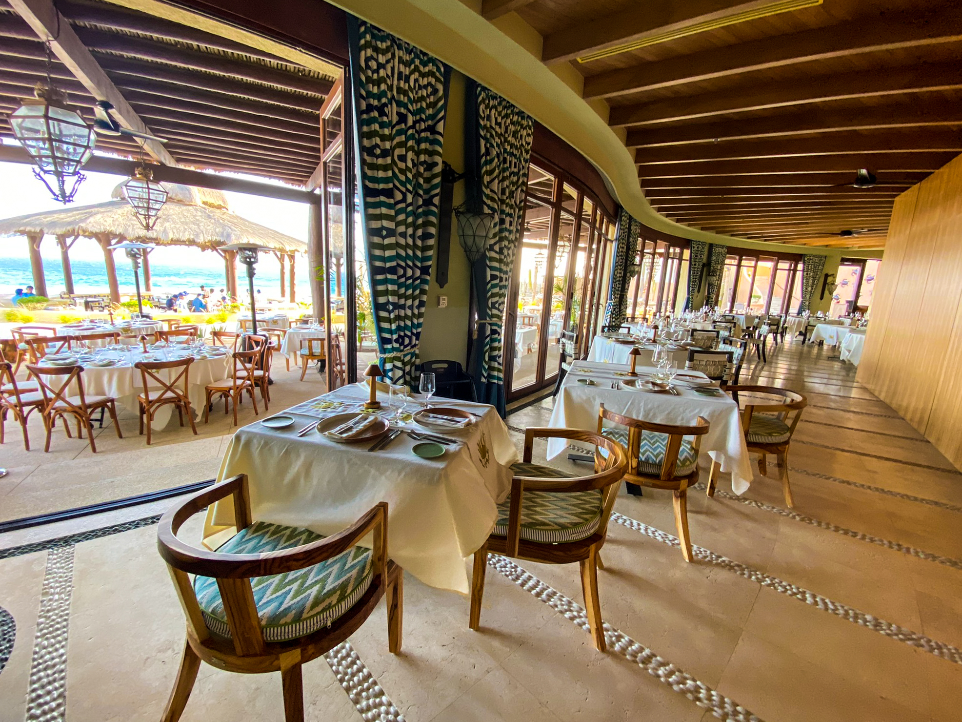 Waldorf Astoria Los Cabos Pedregal Don Manuel's indoor seating