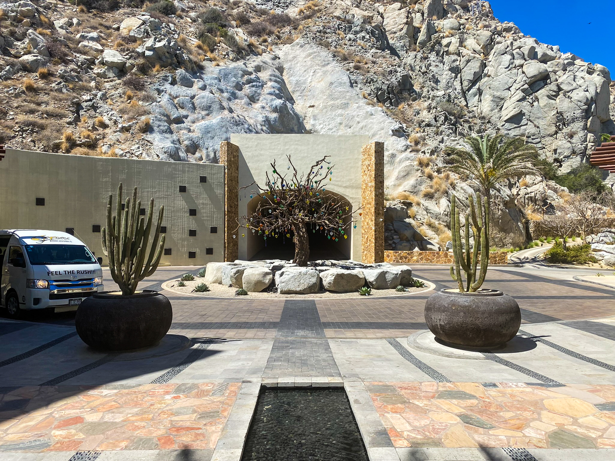 Waldorf Astoria Los Cabos Pedregal tunnel exit and driveway