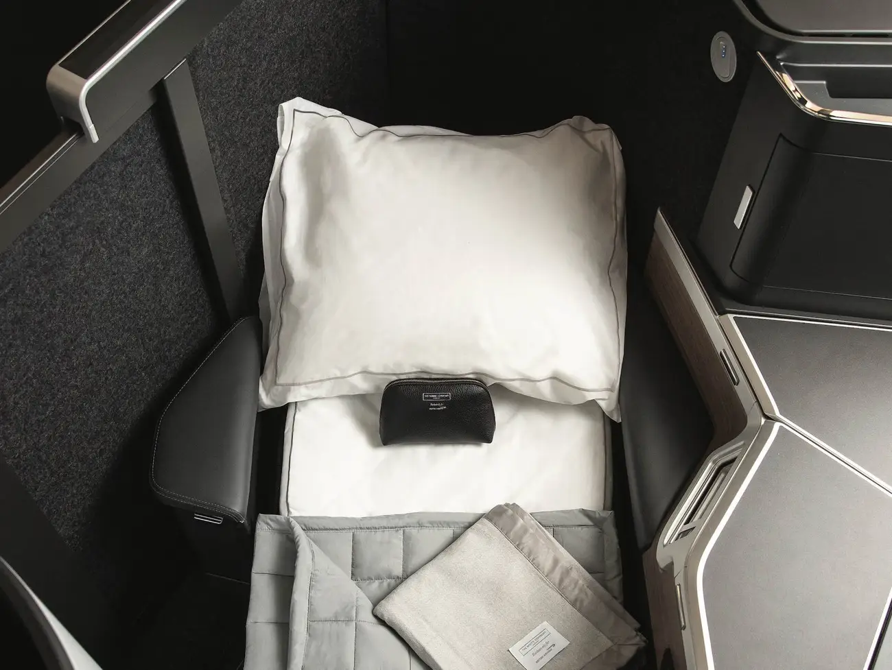British Airways Club World - Bed with Amenity Kit