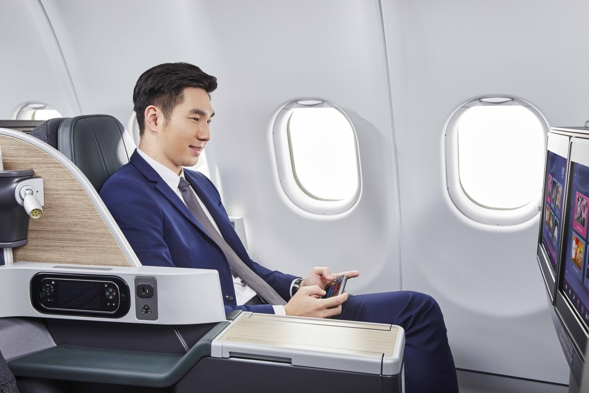 EVA Air Premium Laurel and Business Class - IFE