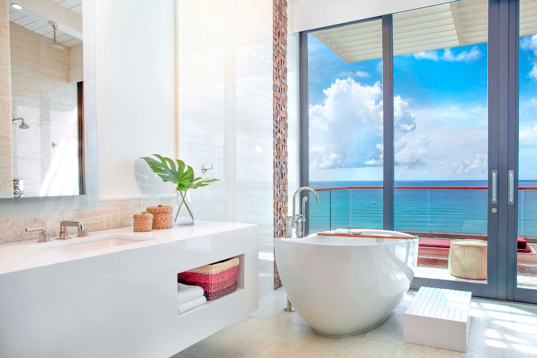 Kimpton Seafire Resort + Spa - Bathroom