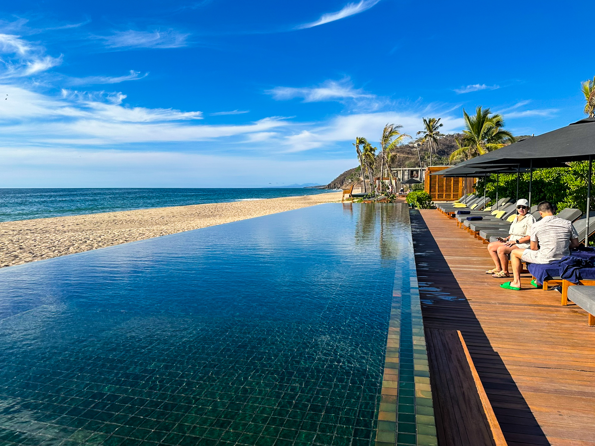 Canalan Beach Club infinity pools