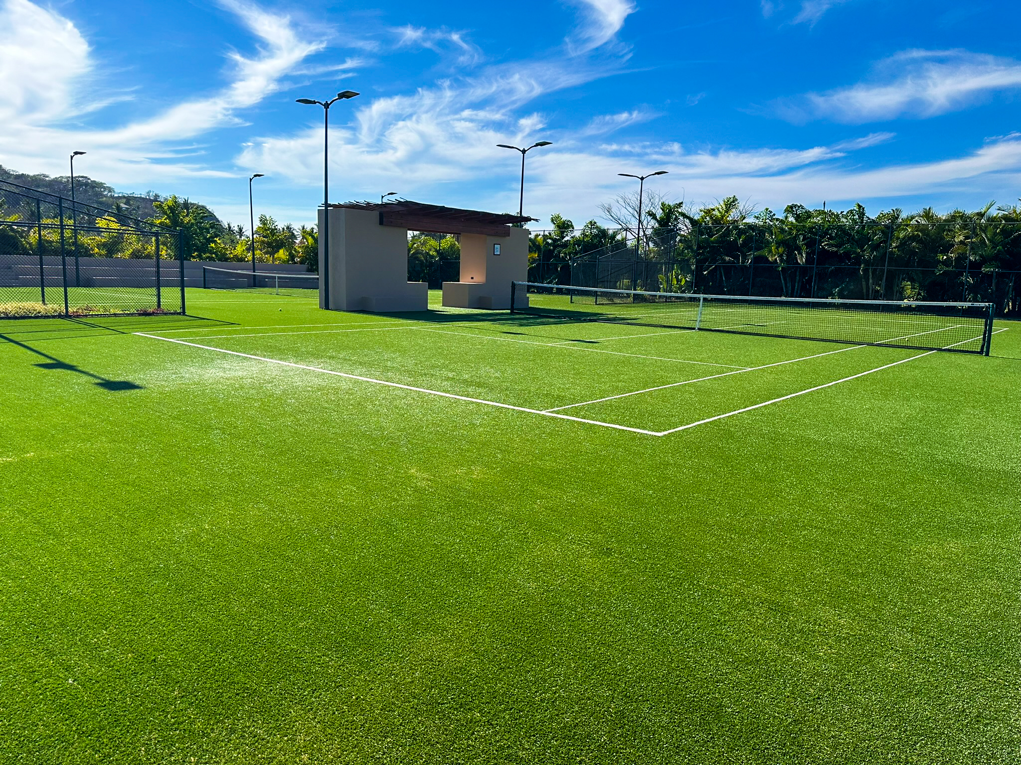 Mandarina grass tennis court 2